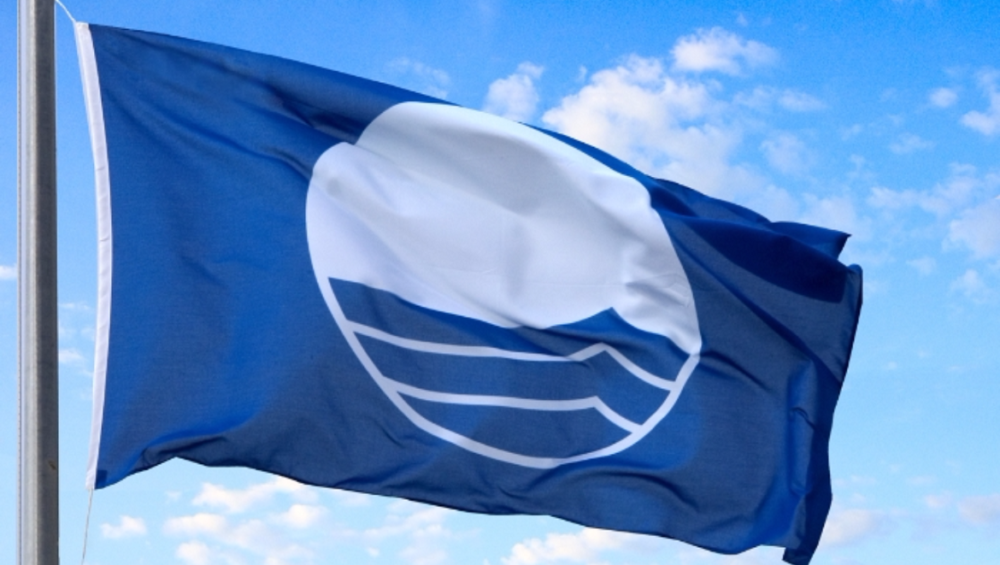 Nuova bandiera blu in Sicilia, premiato il lungomare di Santa Teresa di Riva